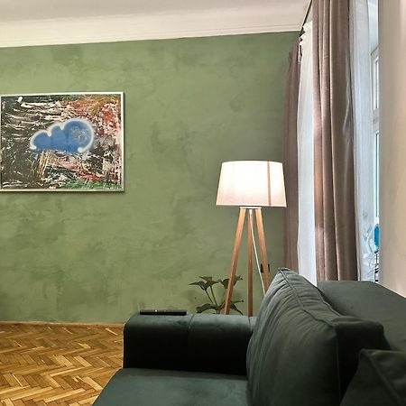 Art Apartment On Kylisha Str Lemberg Exterior foto