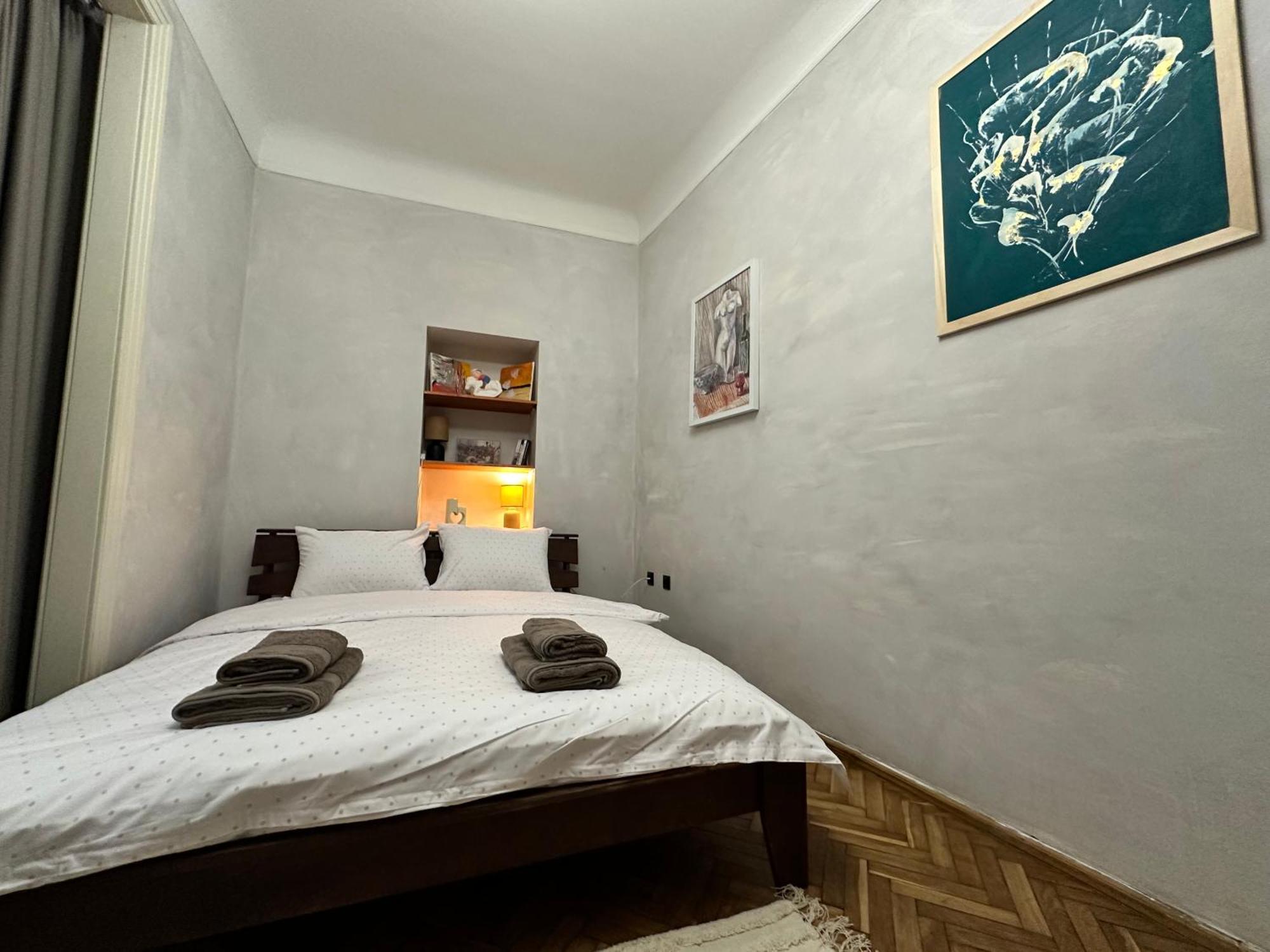 Art Apartment On Kylisha Str Lemberg Exterior foto
